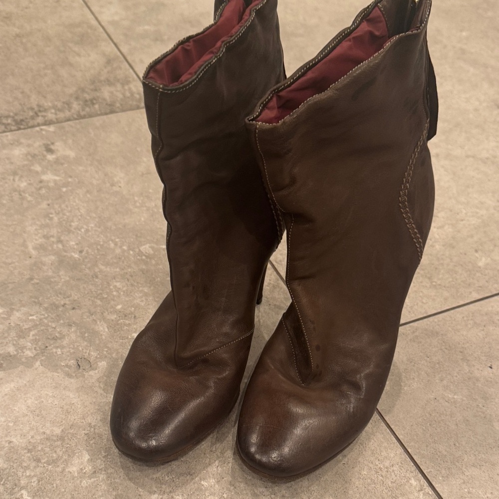 Italian Shoemakers Dark Brown Heeled Boots